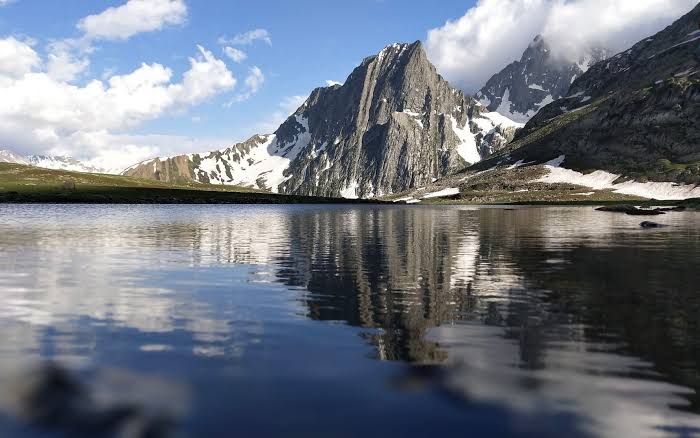 KASHMIR GREAT LAKES (KGL) TREKKING PACKAGE  5 Nights / 6 Days